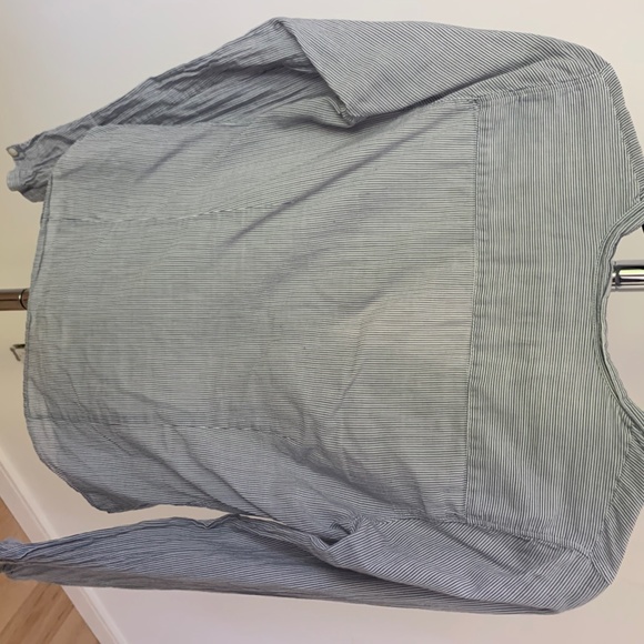 Abercrombie & Fitch Blue&White Striped Button Down - Picture 2 of 2